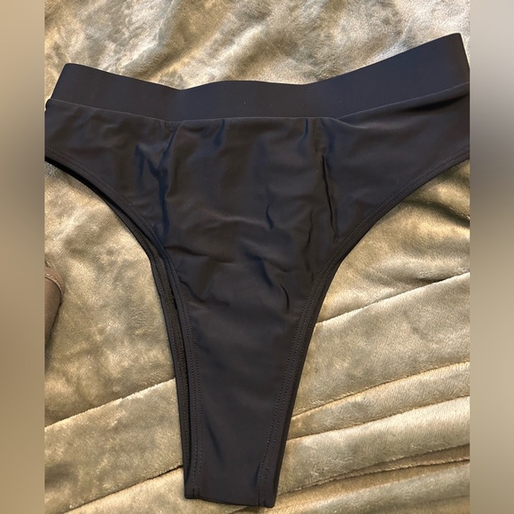 2 pc black bikini swim suit - Picture 1 of 4